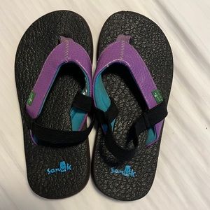 Sanuk sandals